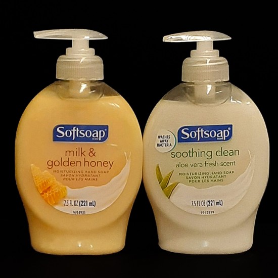 Softsoap Moisturizing Hand Soap (221ml)