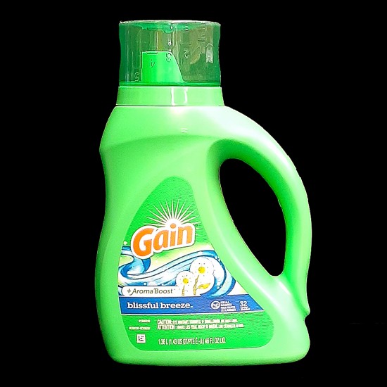 Gain Blissful Breeze Laundry Detergent (1.36L)
