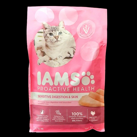 Iams Proactive Health Sensitive Cat Food (1.36kg)